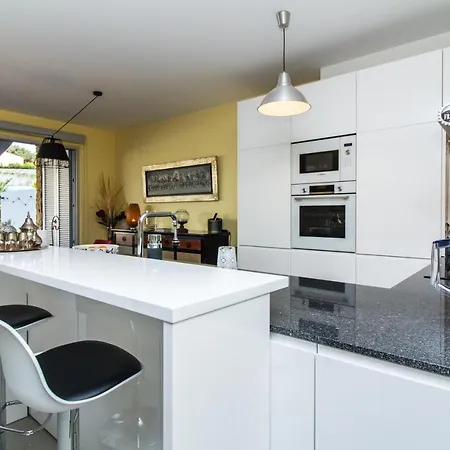 Villa Glamour House By Stay-Ici, Algarve Holiday Rental *